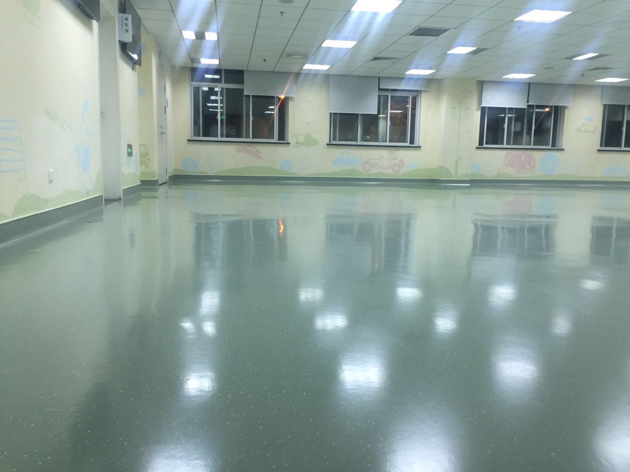 蘇北醫院PVC地板打蠟效果圖